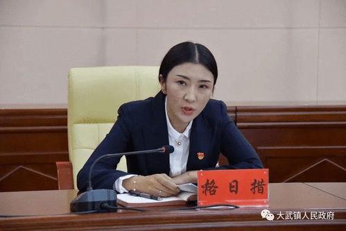 2024吃瓜最新事件爆料路边女,路边女生成焦点，揭秘幕后真相
