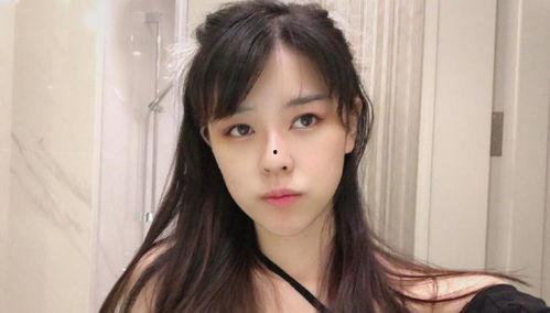 呆妹爆料沫子衣柜视频,沫子衣柜大揭秘,网友直呼太豪气!  第2张 呆妹爆料沫子衣柜视频,沫子衣柜大揭秘,网友直呼太豪气!  第2张