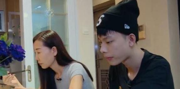 小七先生前女友爆料视频,揭秘昔日恋情内幕  第3张