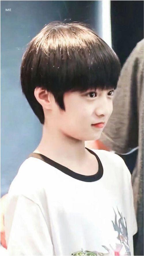 刘耀文撒娇被爆料视频,萌态可掬引网友热议  第1张