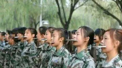 军训吃瓜最新事件爆料,揭秘背后真相与网友热议  第3张